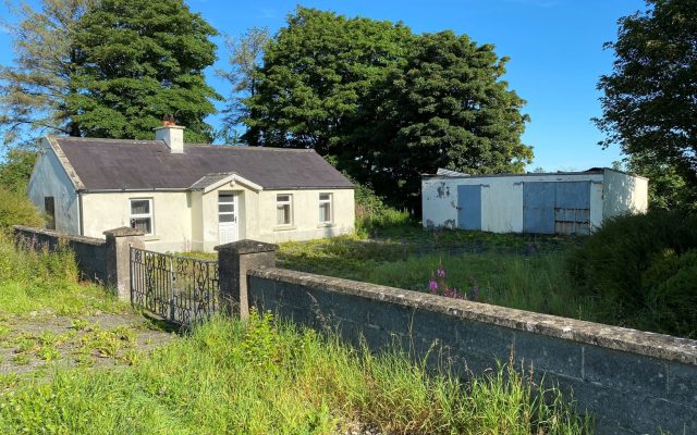 Paristown, Clonmellon, Co. Westmeath – Cottage on approx. 11.57 Ha (c. 28.6 acres)