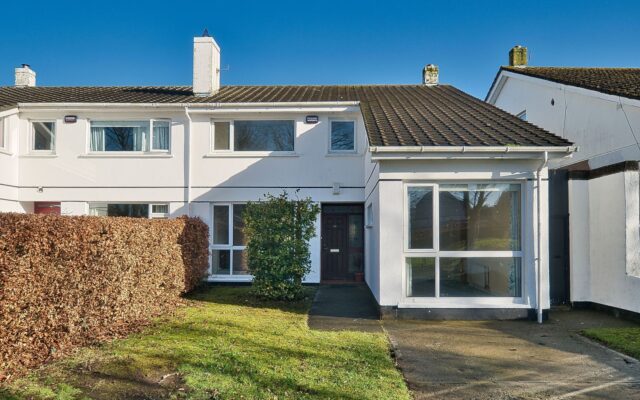 A Great Opportunity in the Heart of Naas: Spacious Home in Lakelands