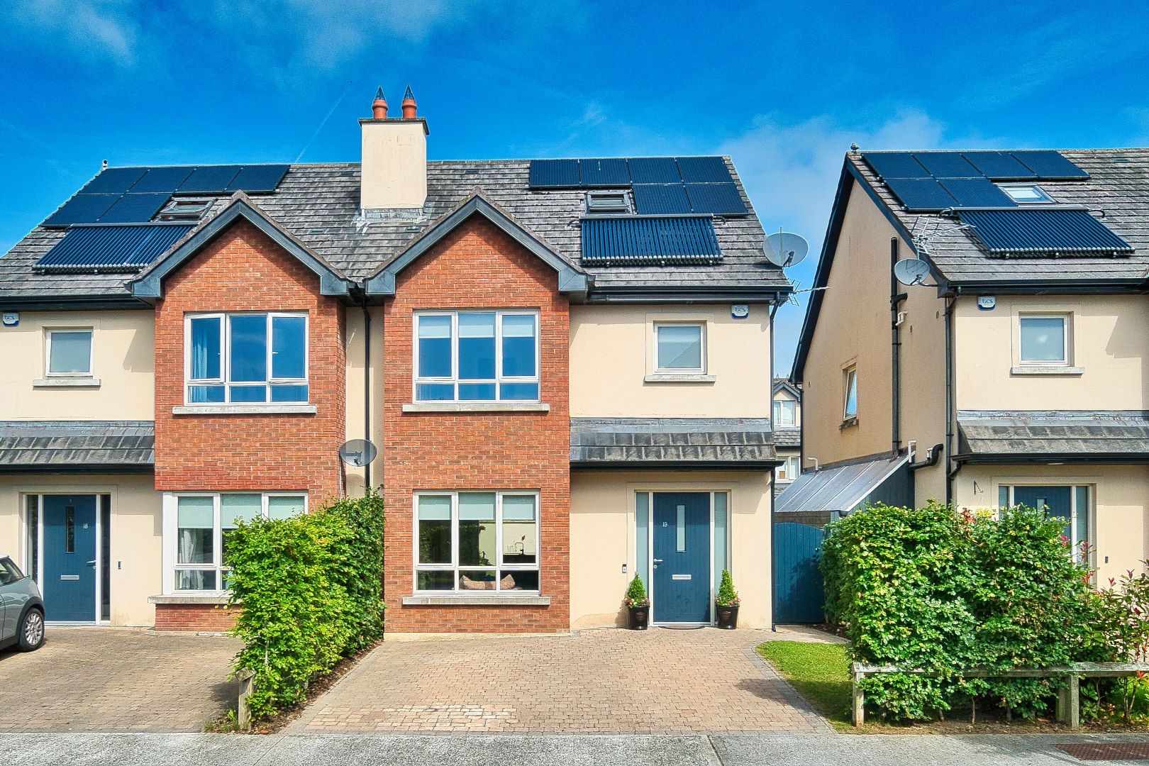Contemporary Elegance in a Prime Naas Location