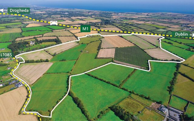 An exceptional farm of approx. 144 acres of good quality land & yard