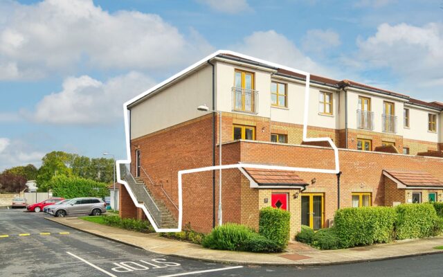 Turnkey Three-Bedroom Duplex with Superior Finishes in Prime Location