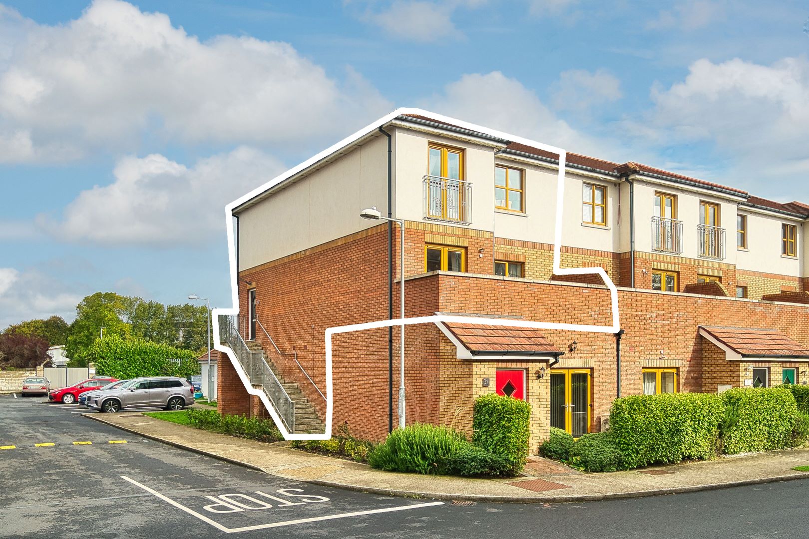 Turnkey Three-Bedroom Duplex with Superior Finishes in Prime Location